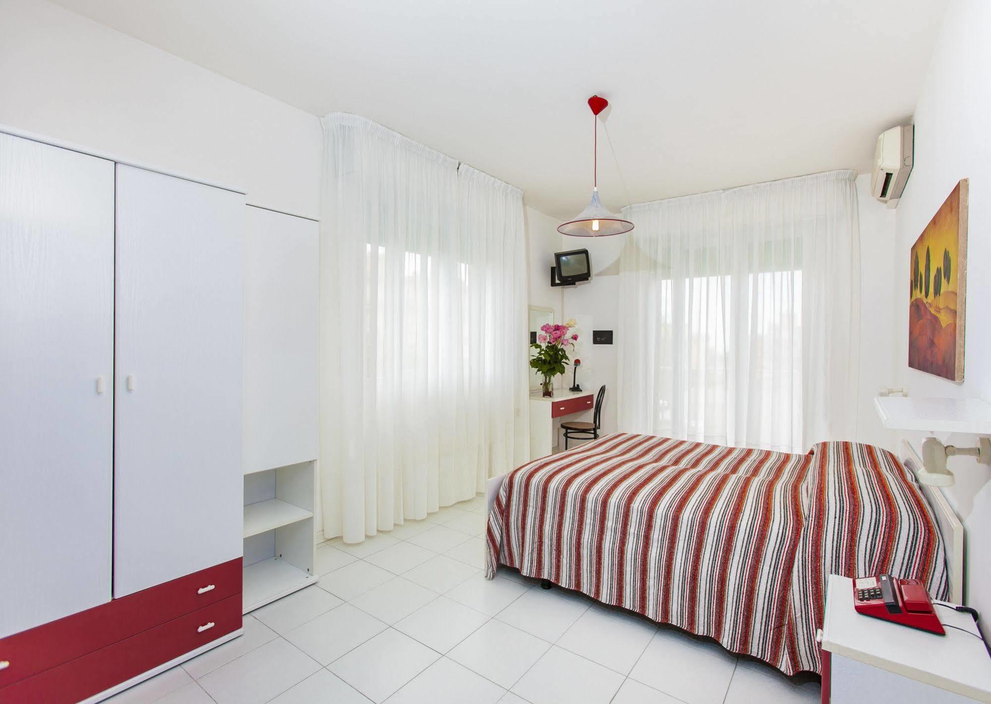 Hotel Wally Τζεσόλο Λίντο Εξωτερικό φωτογραφία